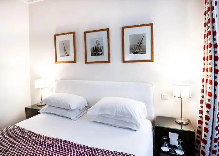 Hotell Maison Orphee 4*