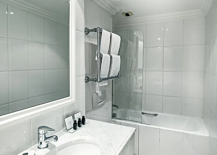 Maison Orphee מלון 4*