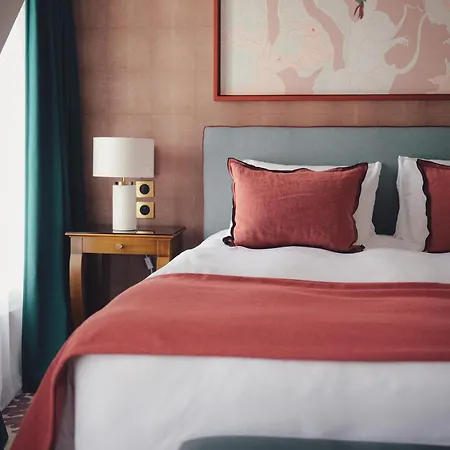 Hotel Maison Orphee 4*